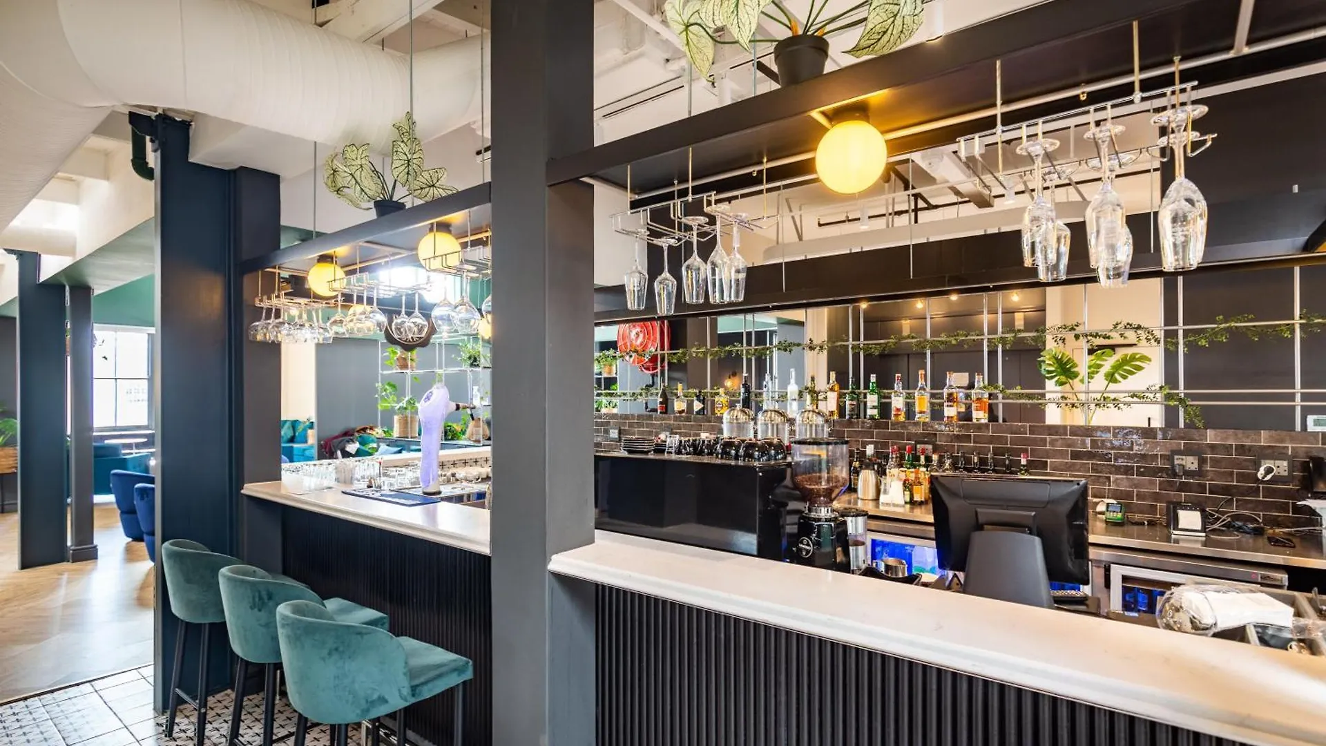 ****  Old Bank Hotel - Lion Roars Hotels & Lodges Cape Town South Africa